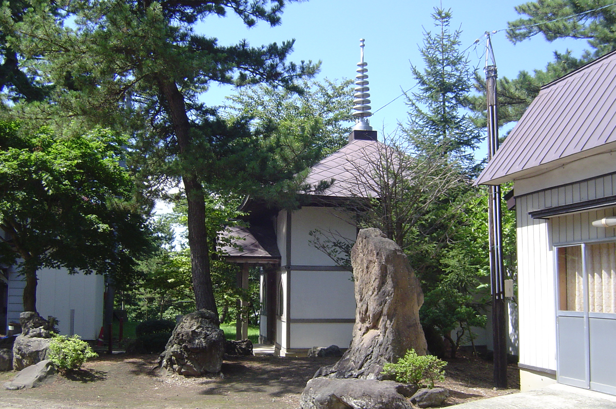 川倉賽の河原地蔵尊　五所川原市金木町