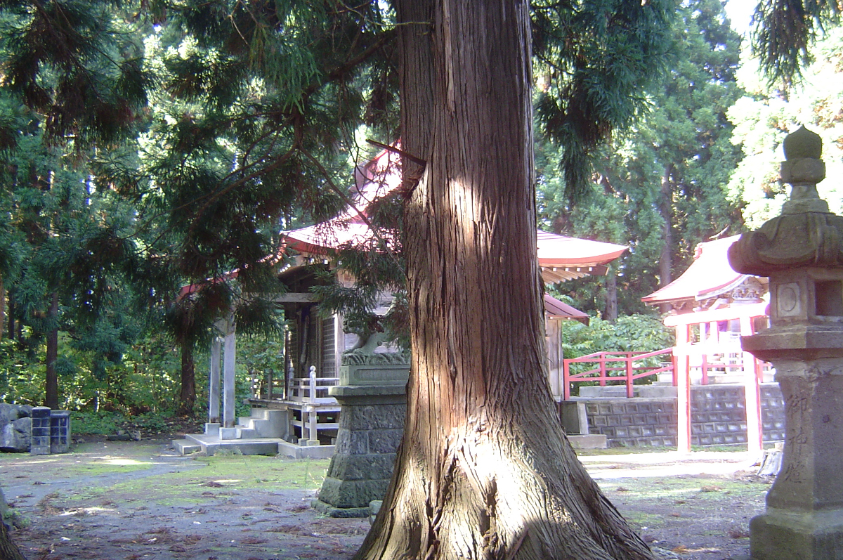 王余魚沢の稲荷神社　青森市浪岡